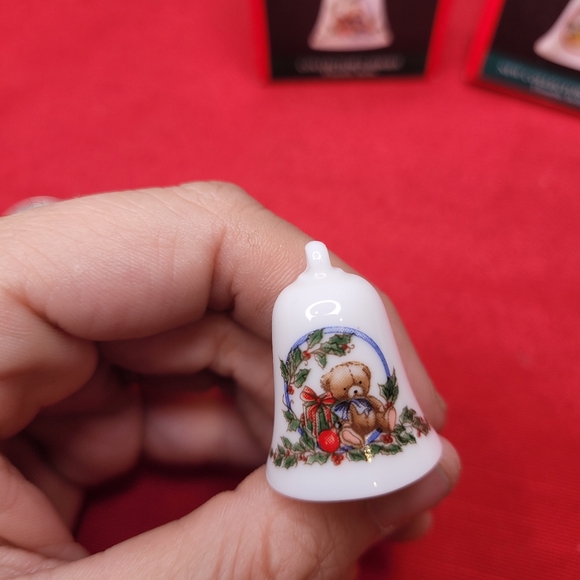 Vintage Hallmark keepsake porcelain thimble bells 1990, 1992 - Picture 2 of 7